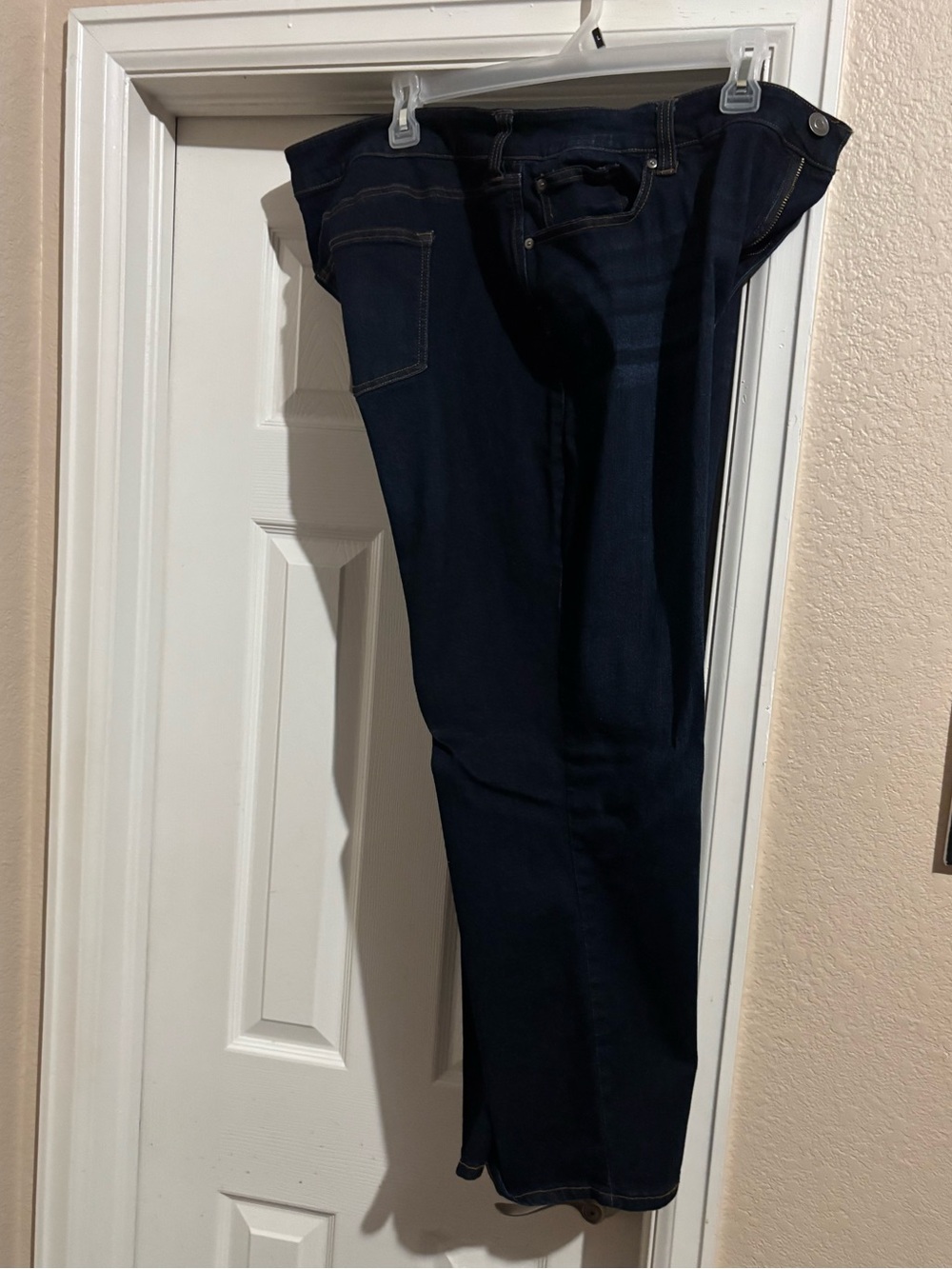 WoMen's Straight Fit Dark Navy Jeans